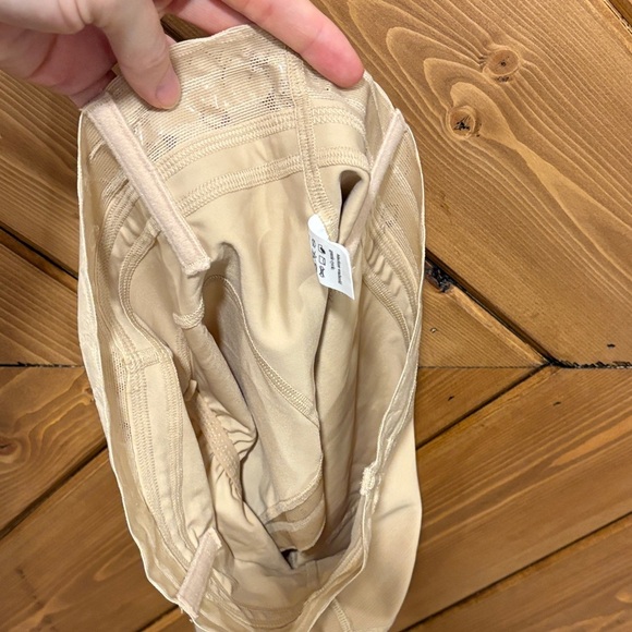 Cream Lace High-Waisted Shape wear Medium - Picture 4 of 6